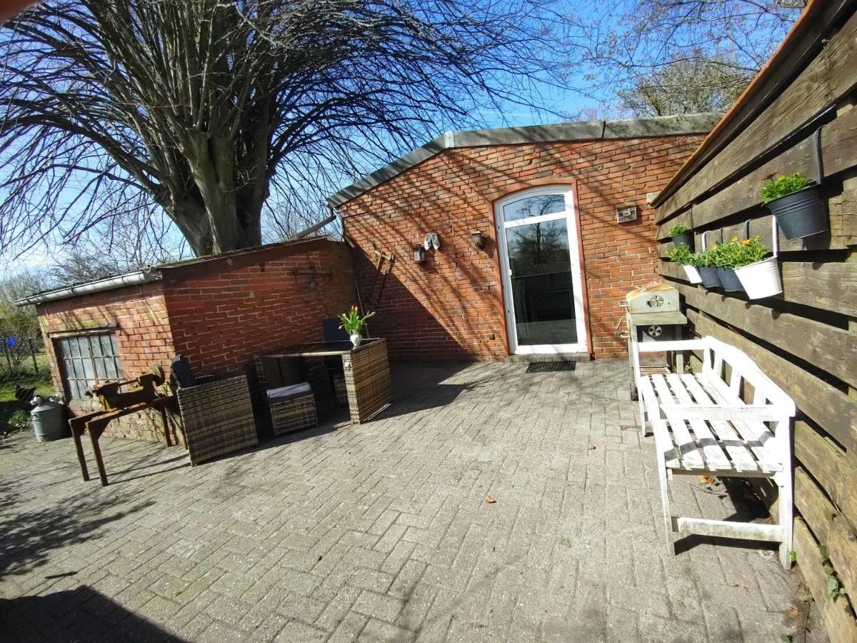Ferienhaeuschen Alte Schmiede, 35647 Holiday home Uplengen