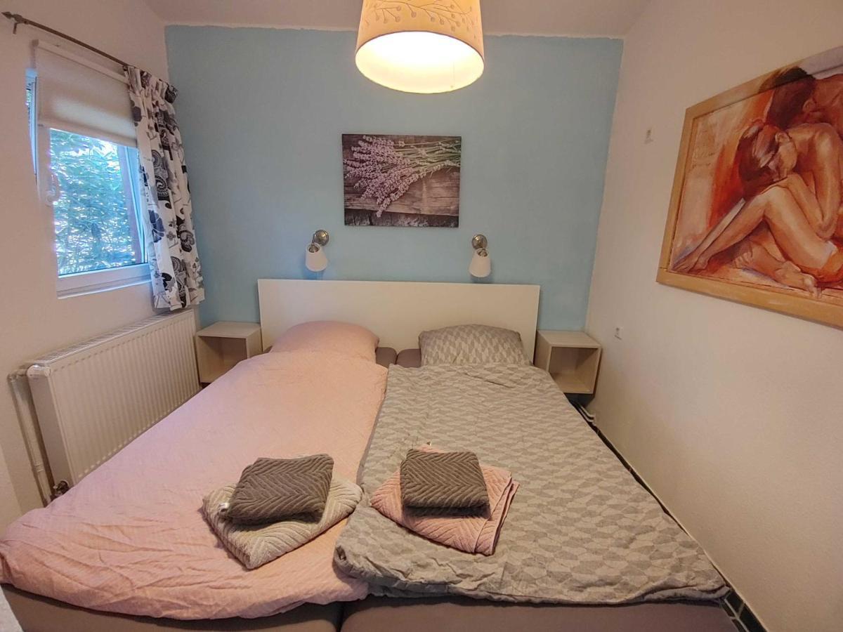 Ferienhaeuschen Alte Schmiede, 35647 Holiday home *